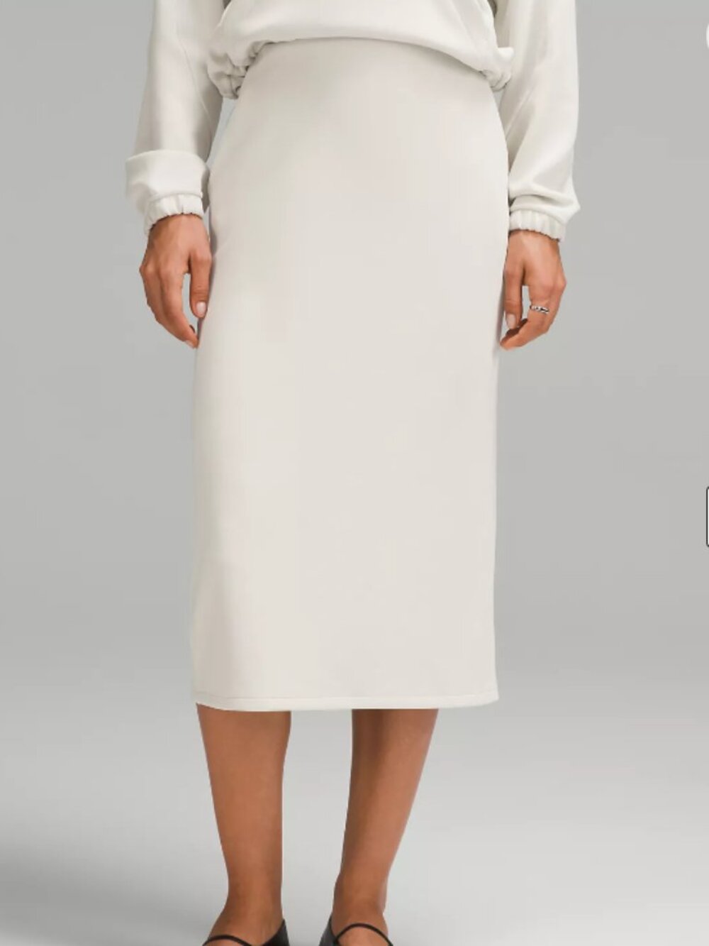 Lululemon - Softstreme High-Rise Midi Skirt in color bone, Size 2
